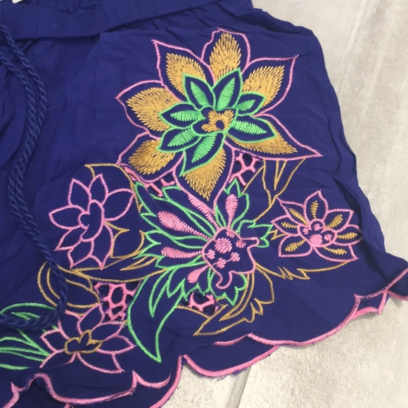 Shorts size medium - Picture 3 of 4